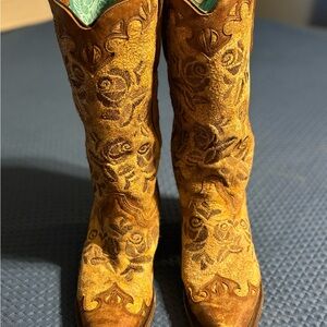 Corral Tan and Brown Cowboy Boots with Floral Embroidery